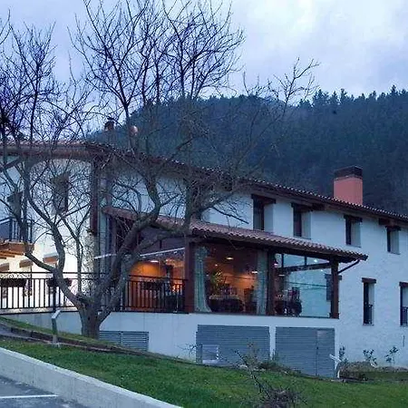 Hotel Rural Santakutz Villarreal de Urrechu